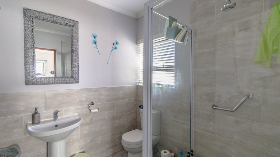 3 Bedroom Property for Sale in Golden Mile Western Cape